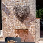 House With Garden In Feriehus Saint-Laurent-du-Var